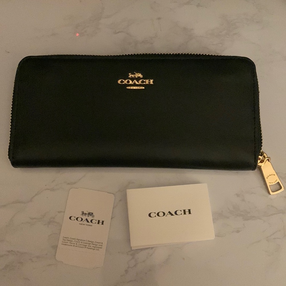 Coach wallet. New condition.